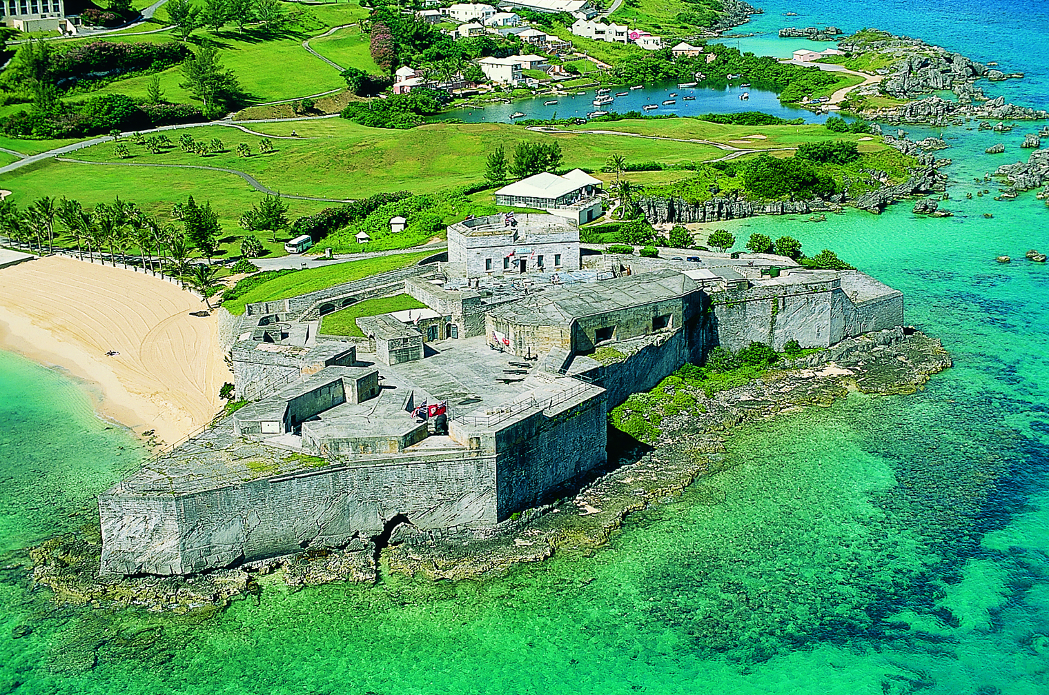 Сент джордж. Fort St Catherine Бермудские острова. Сент-Джордж (бермуды). Остров сент Джордж. Форт Гамильтон бермуды.