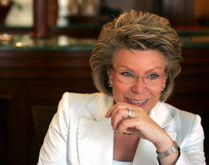 Viviane Reding fordert internationale Kontrolle über das Internet (Foto: ec.europa.eu)