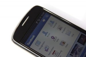 Smartphone: Facebook nimmt News-Reader in Angriff (Foto: F. Gopp)