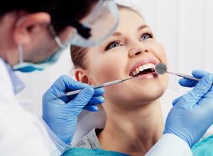 Zahnarzt Dr. Hutsch: Alternative Zahnfüllungen (© Stasique - Fotolia)