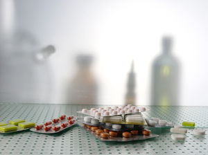 Medikamente: Langfristige Folgen auf Psyche erforscht (Foto: pixelio.de/I-vista)