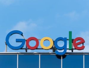 Google: Neue Regeln für Vertragspartner (Foto: unsplash.com, Paweł Czerwiński)