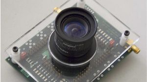 So sieht der Prototyp der schnellsten Kamera der Welt aus (Foto: epfl.ch)
