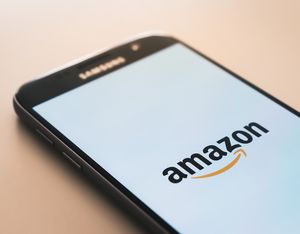 Amazon: hilft bei der Digitalisierung (Foto: unsplash.com, Christian Wiediger)