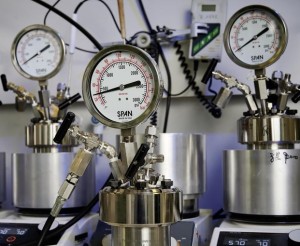 Im Labor des LIKAT: Methylformiat als Wasserstoffspeicher vorgeschlagen (Foto: catalysis.de)