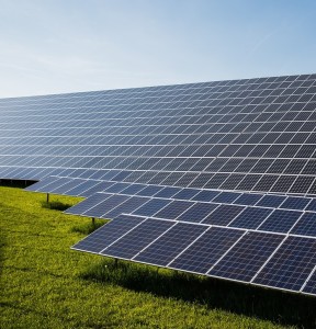 Überdimensionale Solarfarmen könnten das Klima verändern (Foto: pixabay.com, blickpixel)