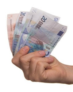 Geld: Girokonten von Sparkassen sind am teuersten (Foto: pixabay.com, niekverlaan)