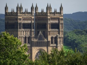 Kathedrale von Durham: Hier wurde die Abzinsung erfunden (Foto: Pete, pixabay.com)