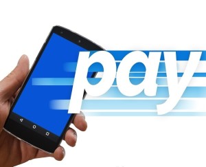 Mit dem Handy bezahlen: Mobile Payment bei vielen im Trend (Bild: pixabay.com, geralt)