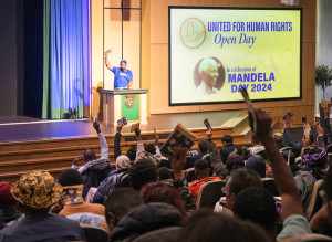 Im Gemeindezentrum der Scientology-Kirche Dublin wird Nelson Mandela geehrt (Foto: Scientology)