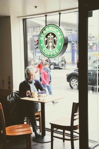 Starbucks: Unternehmen gehört zu den Spitznamenträgern (Foto: Lachmann-Anke, pixabay.com)