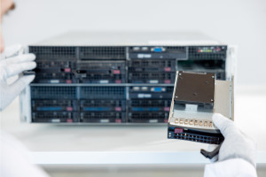 NAS-Datenrettung mit DATA REVERSE® vom HPE StoreEasy (Foto: DATA REVERSE®)