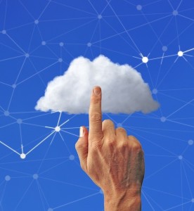 Cloud: Viele Unternehmen setzen hierbei auf KI-Lösungen (Bild: pixabay.com, Tumisu)