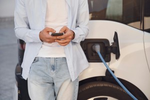 Elektromobilität und der Autohandel in der Schweiz (Foto: Unsplash)