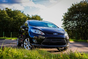 Ford Fiesta mit seiner agilen Fahrweise (Foto: Liubomyr Vovchak/Unsplash)