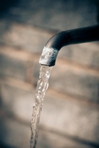 Trinkwasser: Biosensor sorgt für bakterienfreies Wasser (Foto: Petra, pixabay.com)