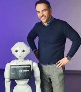 Roboter versus Mensch: Maschinen sind noch keine Manager (Foto: english.swps.pl)